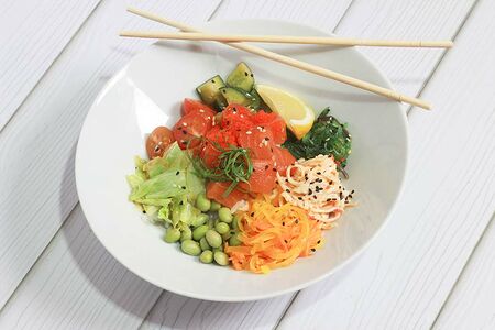 Поке с лососем