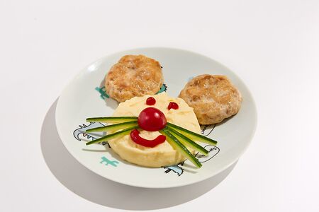 Пюре с котлеткой