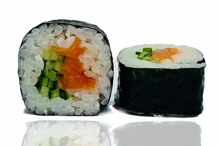 Копченый лосось огурец