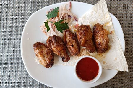 Куриные крылышки