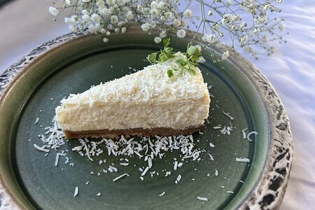 Чизкейк с грушей и дорблю