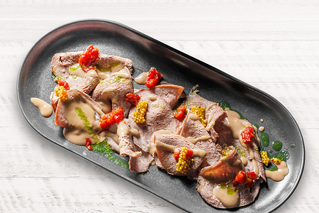 Язык с вареньем из перца