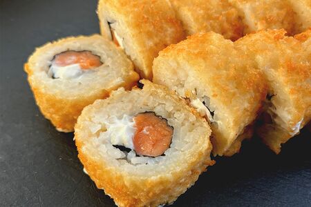 Ролл Темпура с лососем