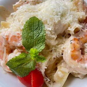 Фетучини с тигровыми креветками