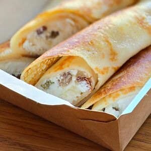 Налистники с творогом и изюмом