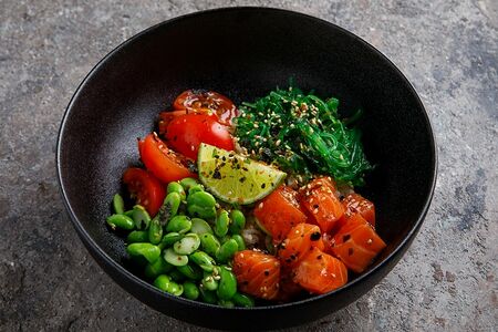 Поке с лососем