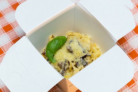 Паста с трюфельным маслом и грибами