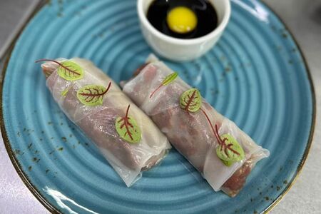 Спринг роллы с тартаром из говядины