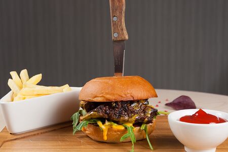 Бургер Скерт