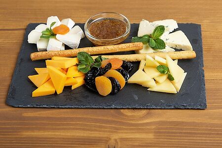 Сырная тарелка