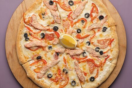 С красной рыбой, томатом и болгарским перцем