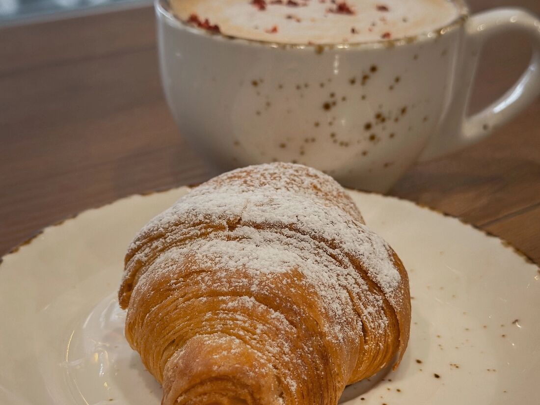 Манана я за пончиками