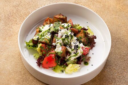 Хрустящие баклажаны с томатами и сыром страчателла