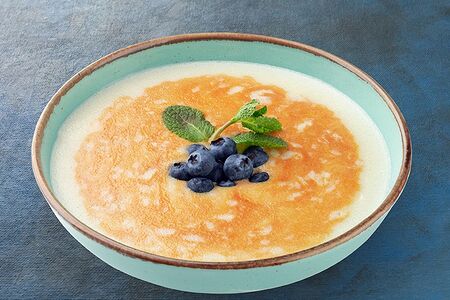 Каша манная с карамелью