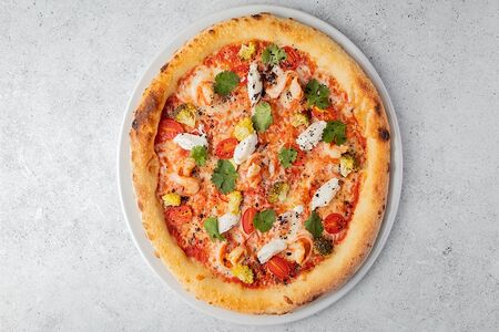 Пицца с креветками и лимонной рикоттой