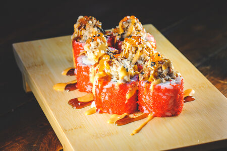 Фирменный ролл Вулкан