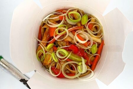 Удон со свининой