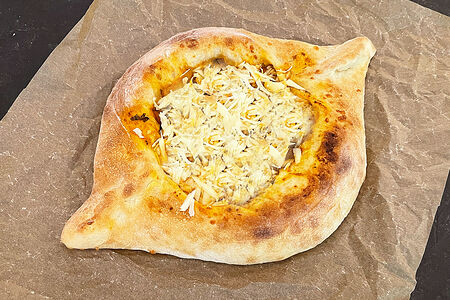 Хачапури по-аджарски с аджапсандали