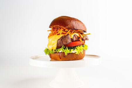 Бургер стейк с трюфельным маслом