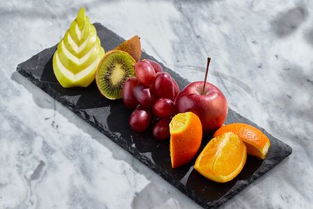 Плато сезонных фруктов