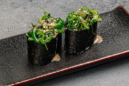 Суши гункан чука