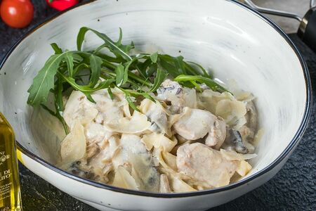 Домашнее фетучини с белыми грибами