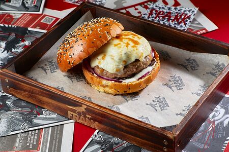 Чизбургер с шампиньонами и маринованными шиитаке