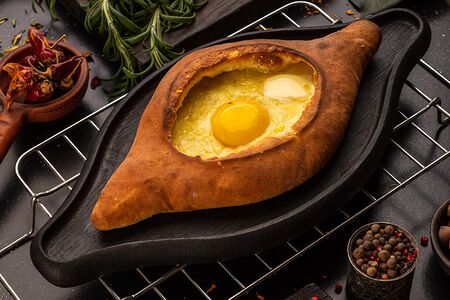 Хачапури по-аджарски