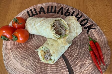Люля-кебаб из говядины в лаваше