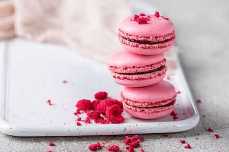 Макарони малиновый