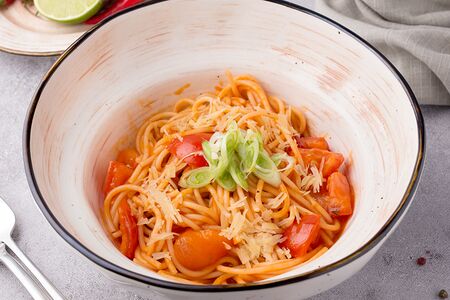 Томатная паста с пармезаном