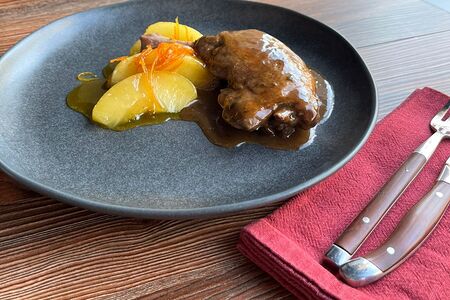 Ножка утки конфи