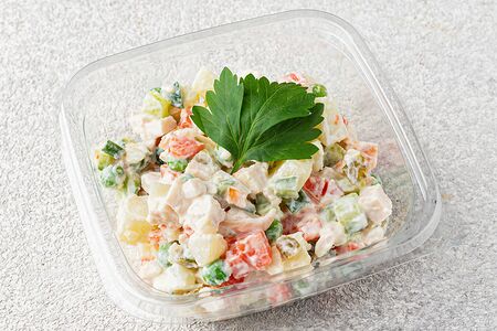 Оливье с копченой курочкой