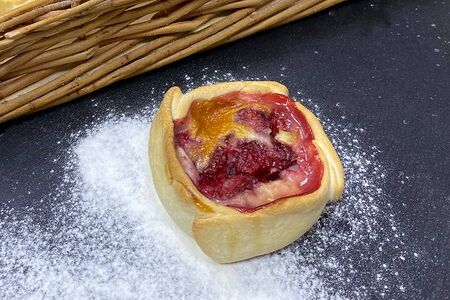 Перепечки с клубникой