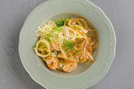 Живая паста с морепродуктами