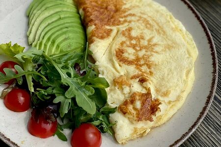 Омлет с авокадо