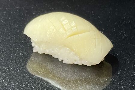 Суши с кальмаром