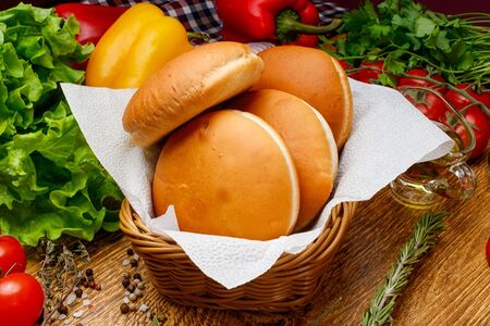 Булочка пшеничная