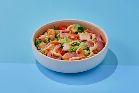 Салат с куриными стрипсами