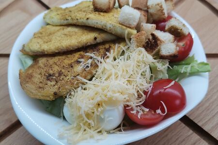 Цезарь с курочкой