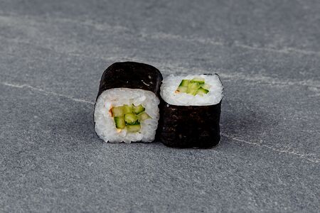 Хосомаки с огурцом