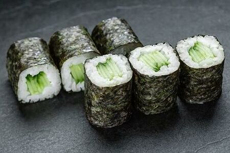 Маки-ролл с огурцом