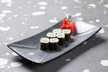 Маки с огурцом