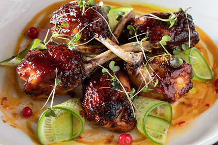 Куриные крылья, фаршированные телятиной