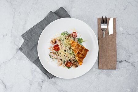 Цезарь с курицей