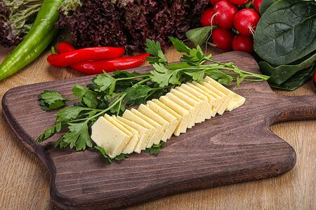 Сыр с зеленью