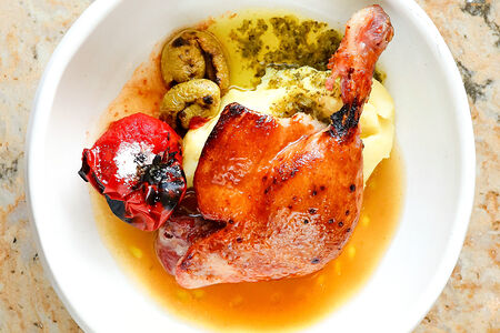 Утиная ножка с картофельным пюре