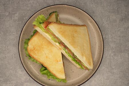 Сэндвич с копченым лососем