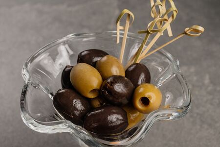 Оливки и маслины гигант