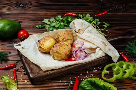 Картофель на мангале